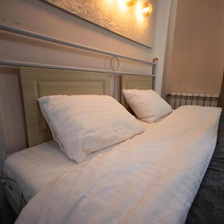 Kyiv Rouge Apartment Dış mekan fotoğraf
